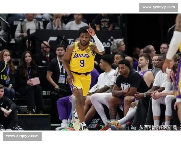 布朗尼休赛期特训揭秘：从发展联盟逆袭到夏季联赛的蜕变之路