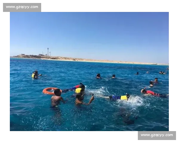 阳光沙海燃动青岛：世界沙排巡回赛演绎肌肉线条与海浪的交响