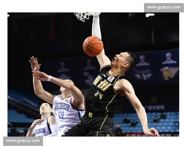 许钟豪铁山靠致亚洲第一后卫报销，CBA 恶汉再引国际争议